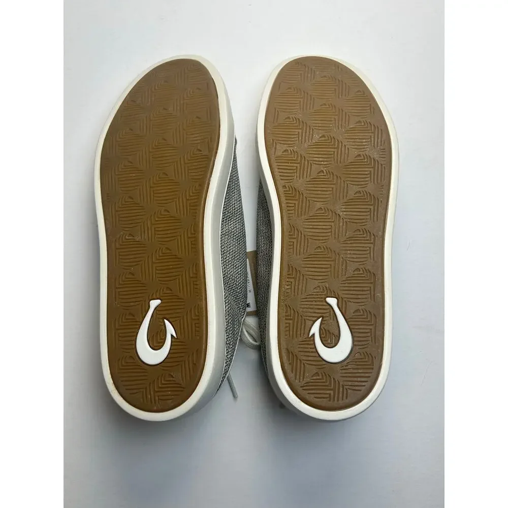 OluKai women's new Pehuea Li tapa/white sand sneakers size 7.5